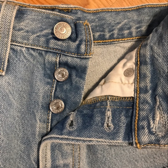 Levi’s 501 Cut Off Denim Shorts W26 - Picture 4 of 5